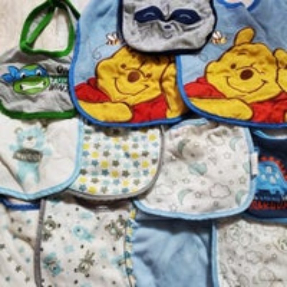 Bibs (13 pieces)